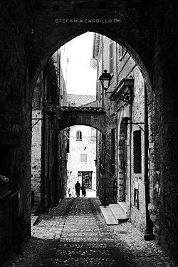 Narni vicoli con archi